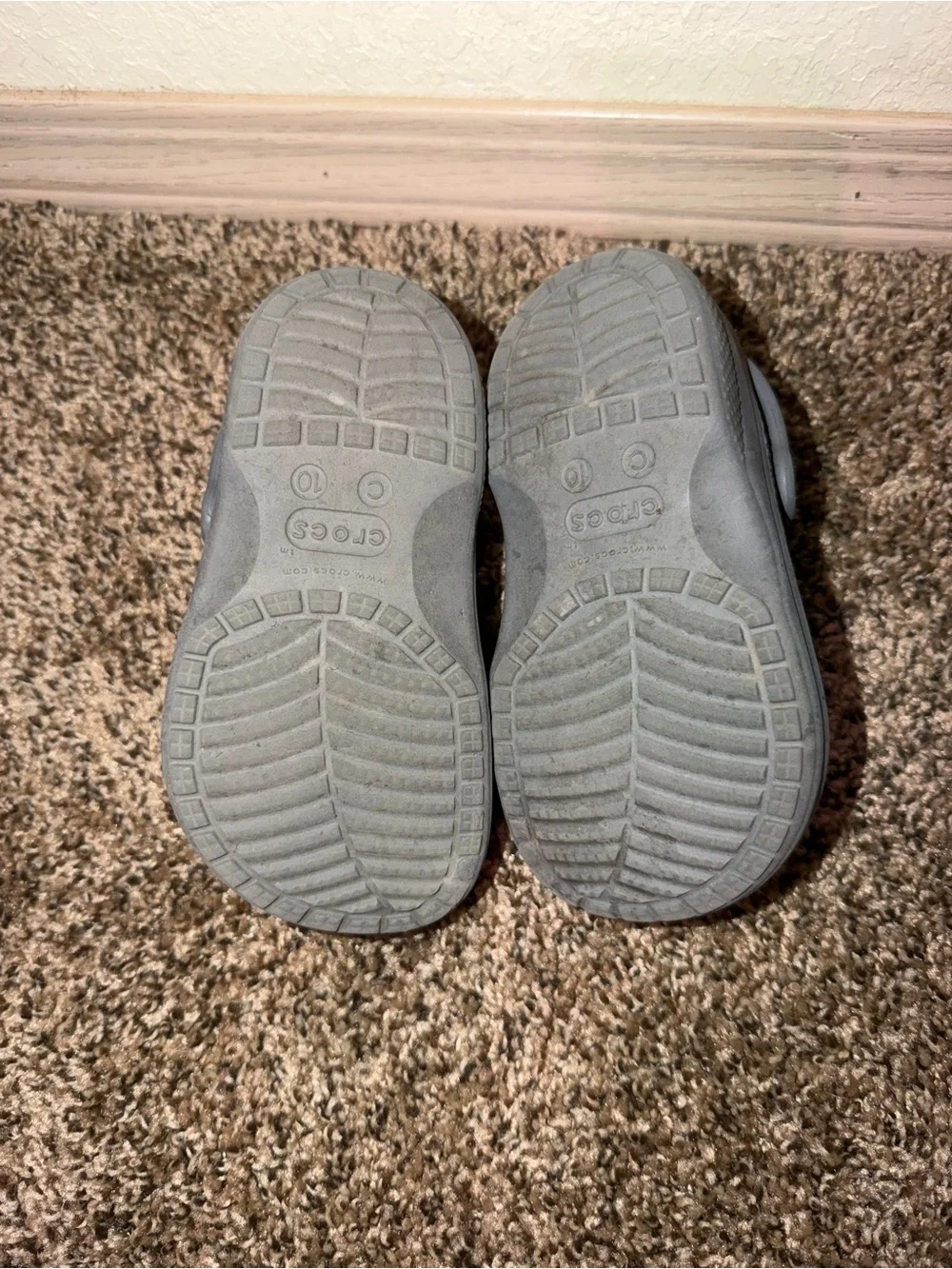 CROCS Kids Classic Clog in Charcoal Gray